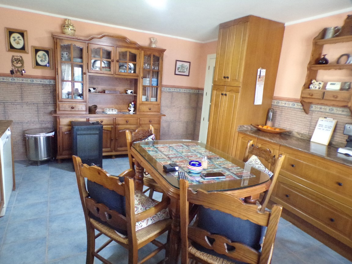 17501810639-8.jpg Country house with 4 bedrooms and 2 bathrooms in CASTALLA | Ref: SCH-5203