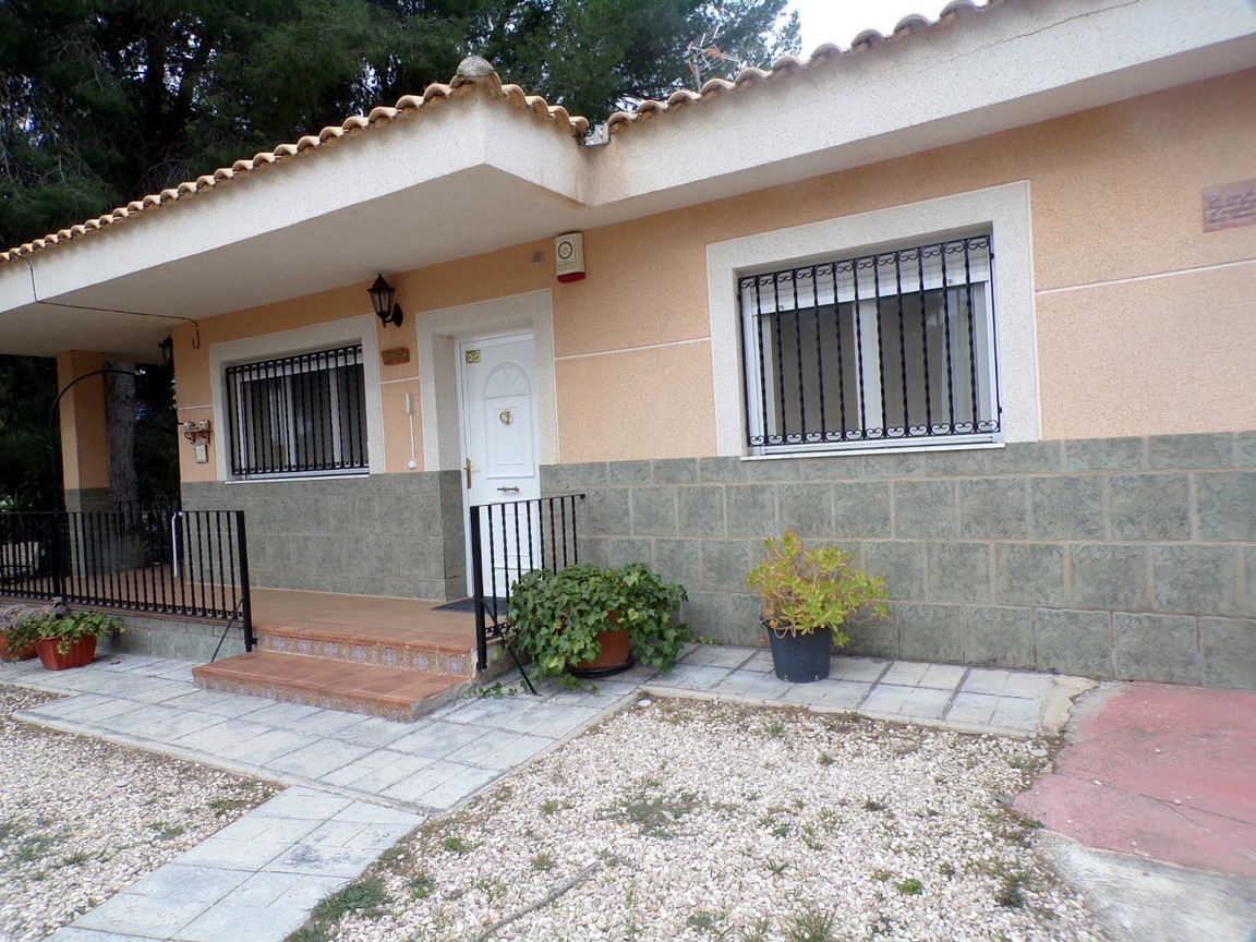Country house with 3 bedrooms and 3 bathrooms in TIBI | Ref: SCH-5205