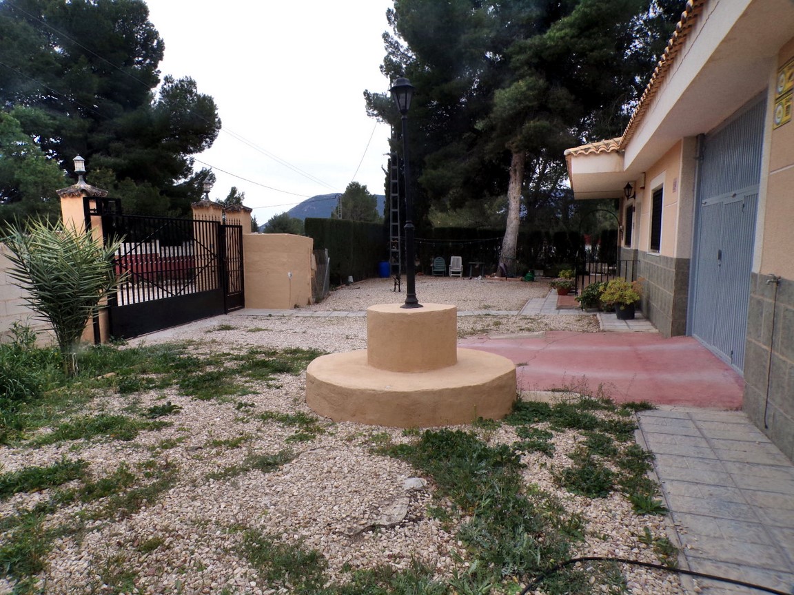 Country house with 3 bedrooms and 3 bathrooms in TIBI | Ref: SCH-5205