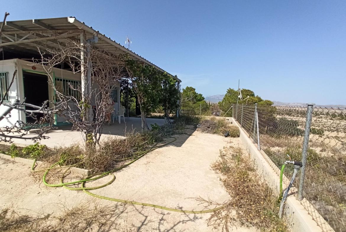 Country house with 4 bedrooms and 2 bathrooms in mutxamiel | Ref: SCH-5211