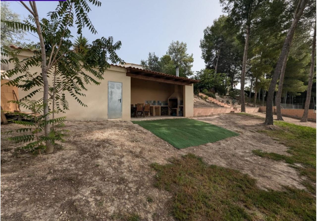 17519021178-9.jpg Country house with 3 bedrooms and 2 bathrooms in SAX | Ref: SCH-5223