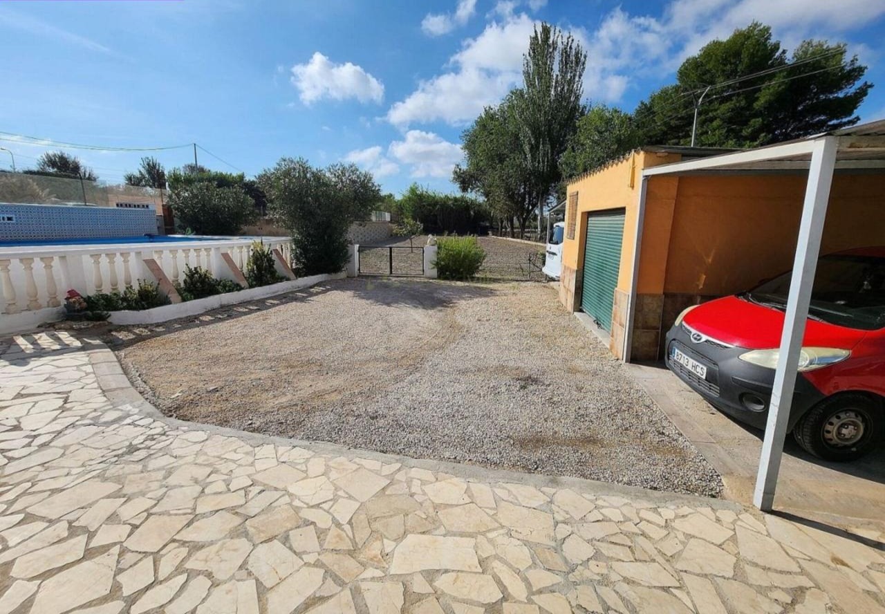 17519024261-2.jpg Country house with 4 bedrooms and 1 bathroom in SAX | Ref: SCH-5224