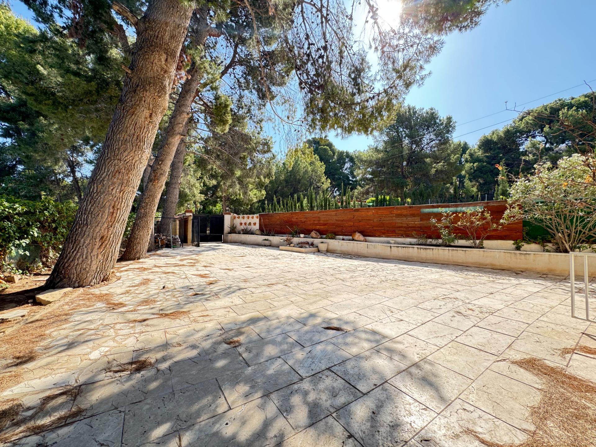 Country house with 3 bedrooms and 1 bathroom in ELDA | Ref: SCH-5228