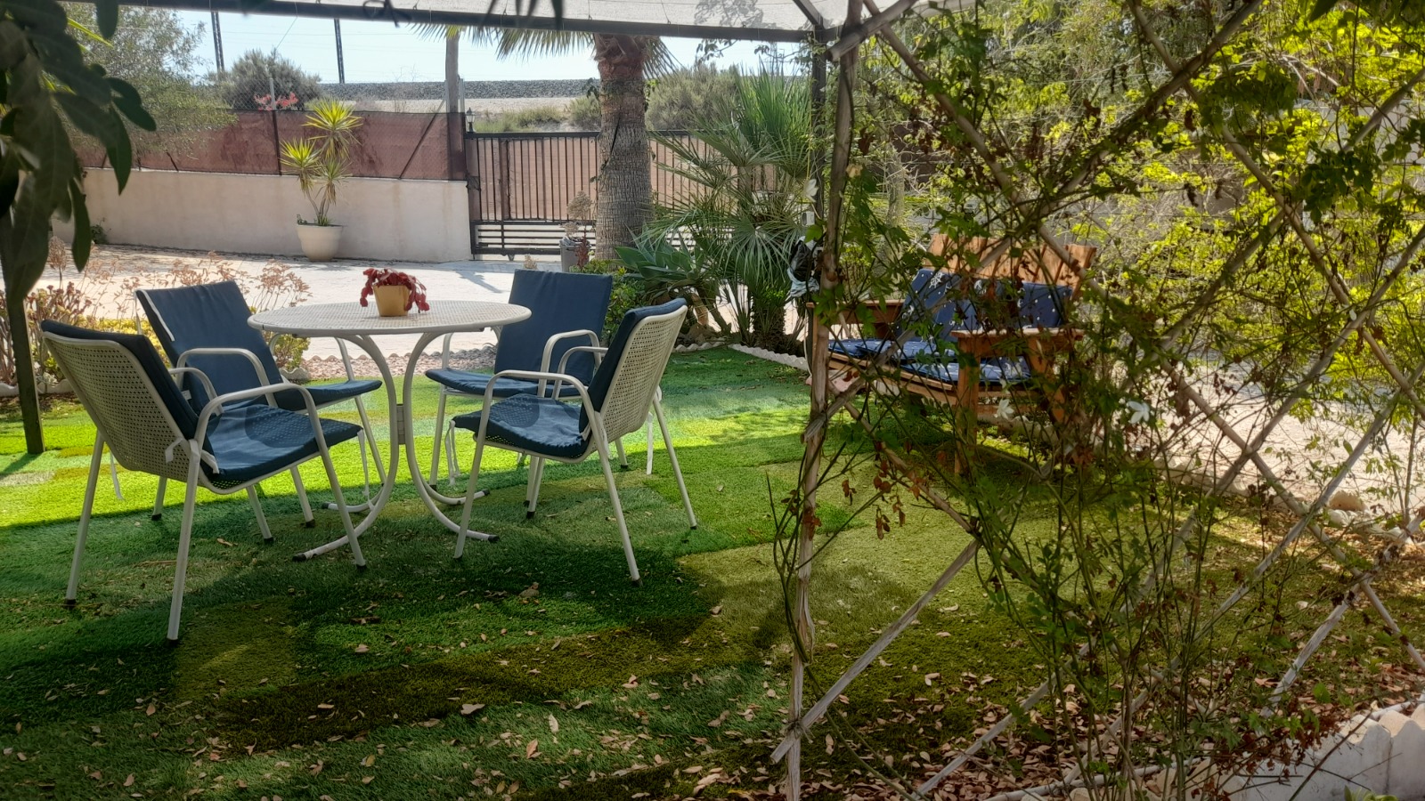 Country house with 3 bedrooms and 2 bathrooms in CREVILLENTE | Ref: SCH-5230