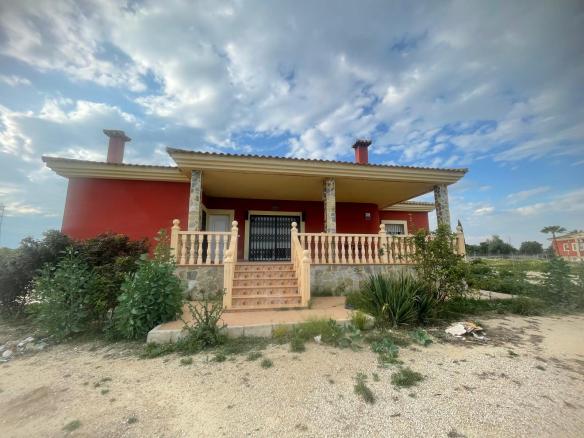 Country house with 3 bedrooms and 2 bathrooms in CREVILLENTE | Ref: SCH-5243