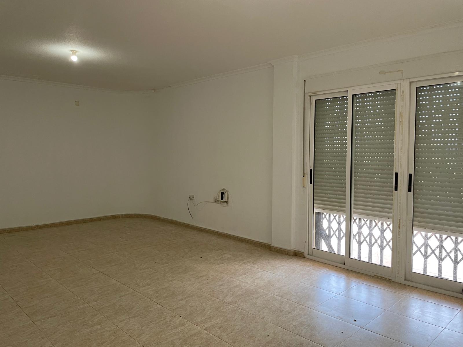 17536016589-10.jpg Country house with 3 bedrooms and 2 bathrooms in CREVILLENTE | Ref: SCH-5243