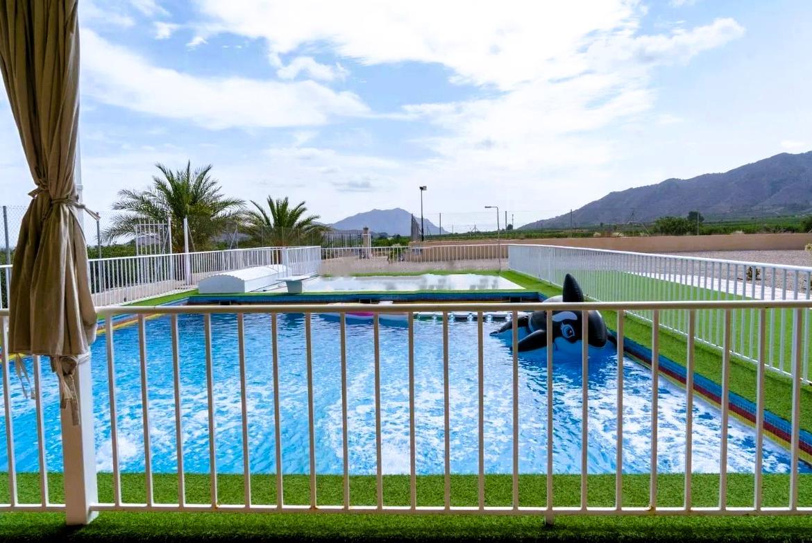 Country house with 4 bedrooms and 2 bathrooms in LA MATANZA | Ref: SCH-5245