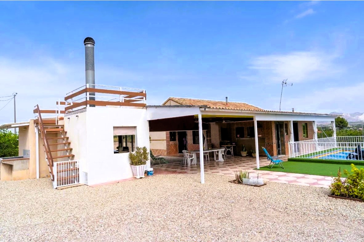 17540328956-7.jpg Country house with 4 bedrooms and 2 bathrooms in LA MATANZA | Ref: SCH-5245