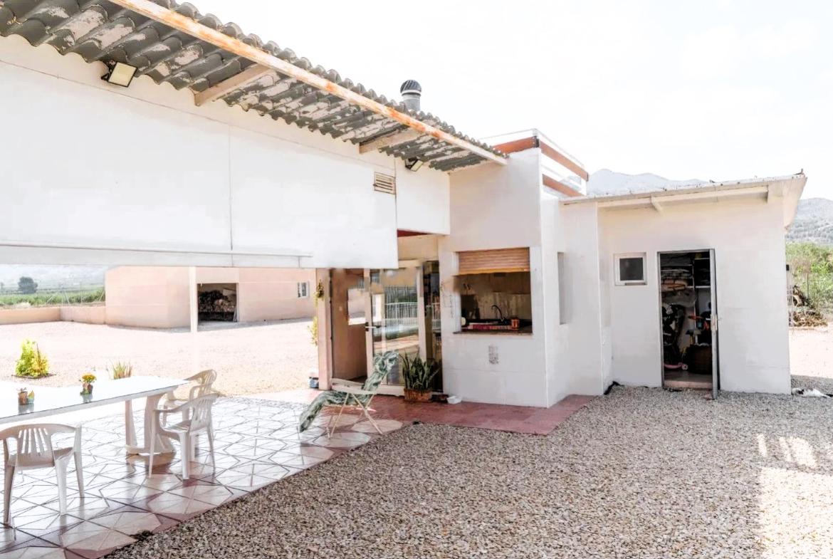 Country house with 4 bedrooms and 2 bathrooms in LA MATANZA | Ref: SCH-5245