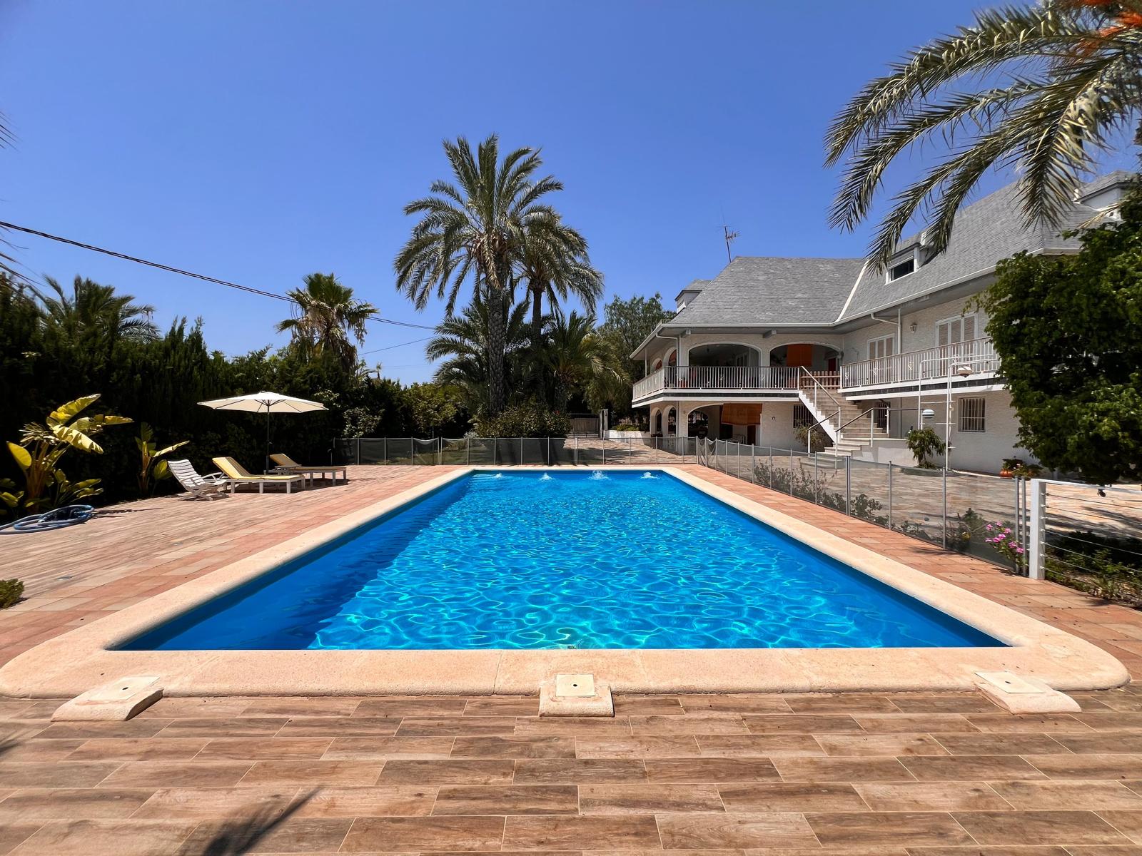 17540391410-1.jpg Country house with 8 bedrooms and 4 bathrooms in ELCHE | Ref: SCH-5250