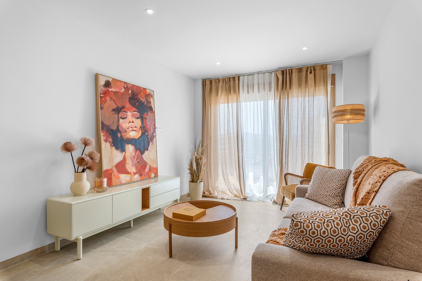 Apartment with 3 bedrooms and 2 bathrooms in Jacarilla | Ref: EA-0115