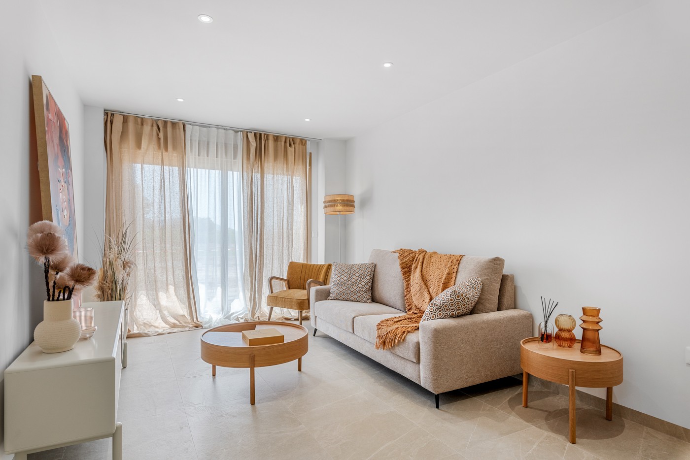 Apartment with 3 bedrooms and 2 bathrooms in Jacarilla | Ref: EA-0209