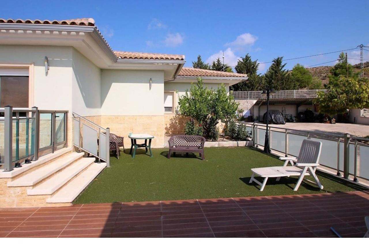 17570631429-9.jpg Country house with 4 bedrooms and 3 bathrooms in SAX | Ref: SCH-5263
