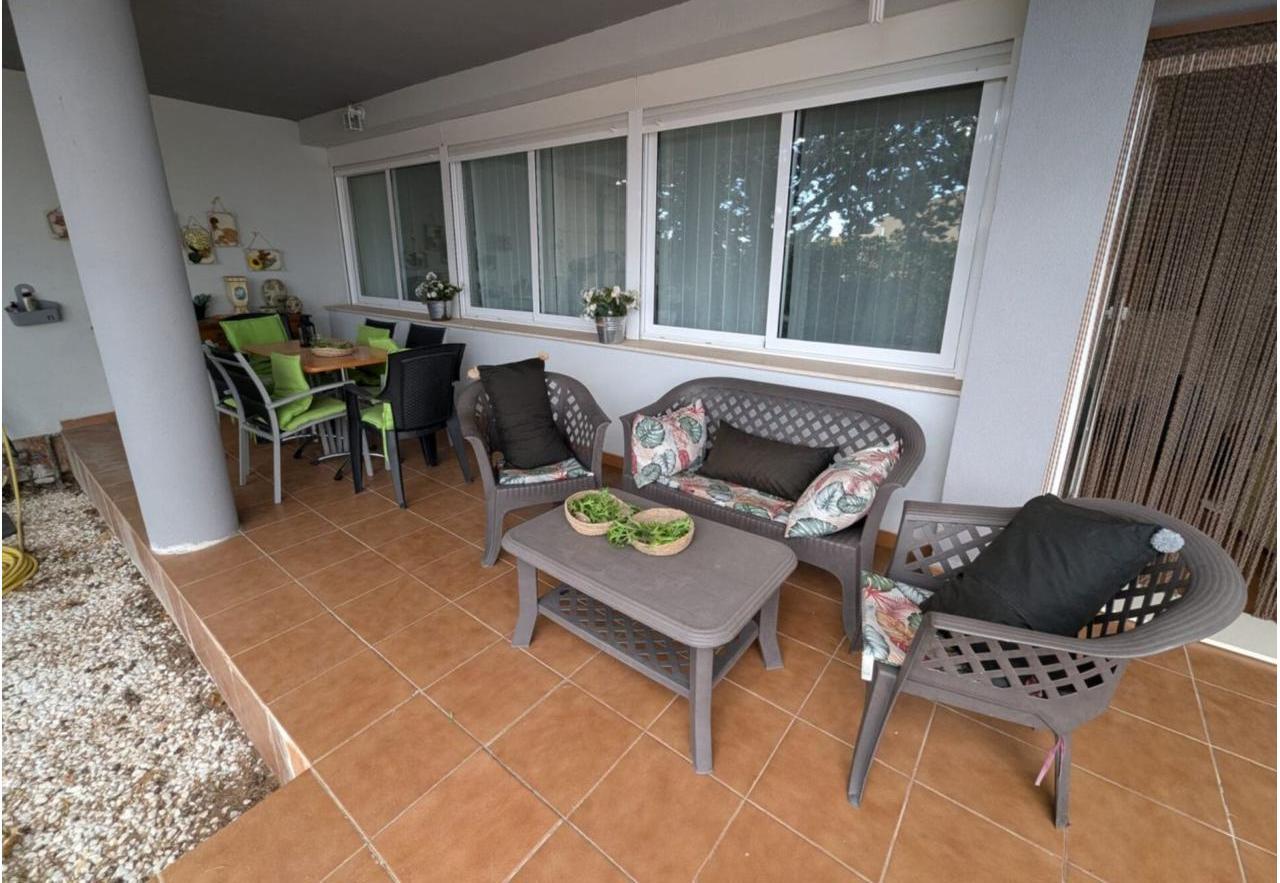 Country house with 3 bedrooms and 2 bathrooms in SAX | Ref: SCH-5267