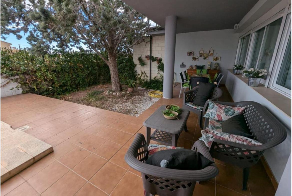 Country house with 3 bedrooms and 2 bathrooms in SAX | Ref: SCH-5267