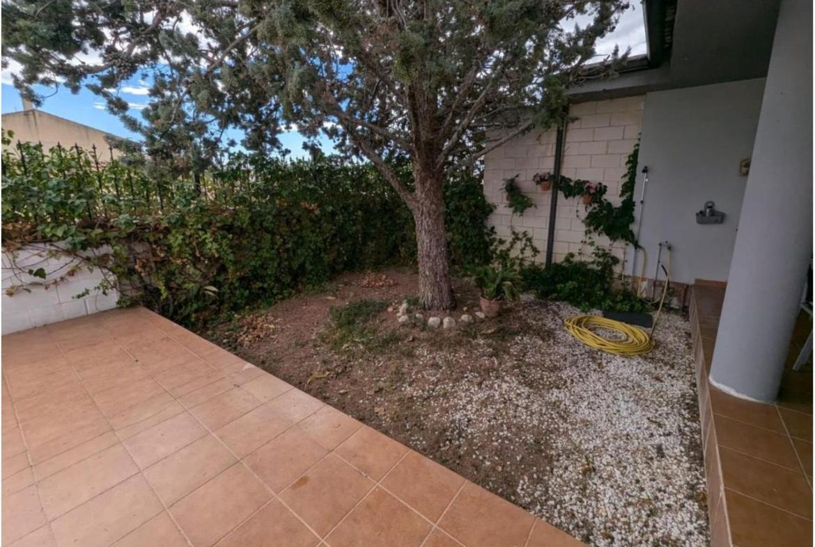 Country house with 3 bedrooms and 2 bathrooms in SAX | Ref: SCH-5267
