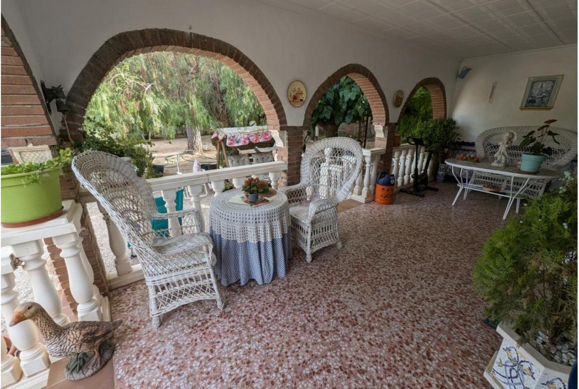 Country house with 4 bedrooms and 2 bathrooms in SAX | Ref: SCH-5268