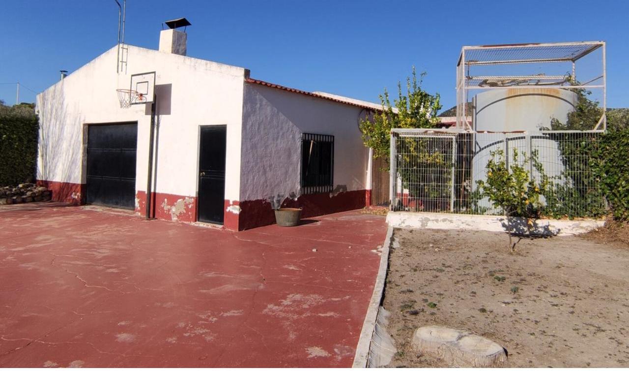 17571551023-3.jpg Country house with 4 bedrooms and 3 bathrooms in SAX | Ref: SCH-5269