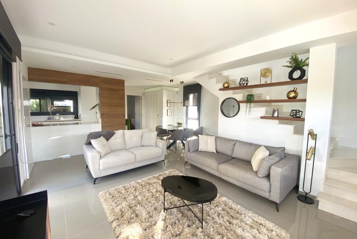 Detached villa with 3 bedrooms and 3 bathrooms in Ciudad Quesada | Ref: VA5337