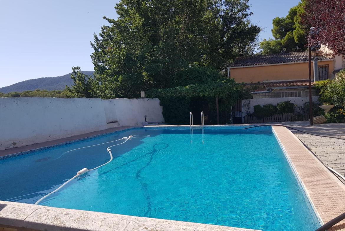 Country house with 5 bedrooms and 2 bathrooms in MONOVAR | Ref: SCH-5282