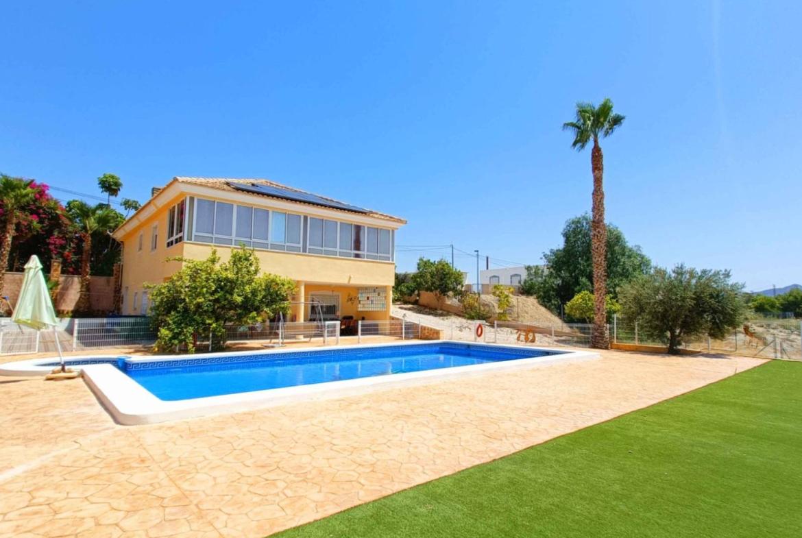 Country house with 5 bedrooms and 3 bathrooms in ABANILLA | Ref: SCH-5286