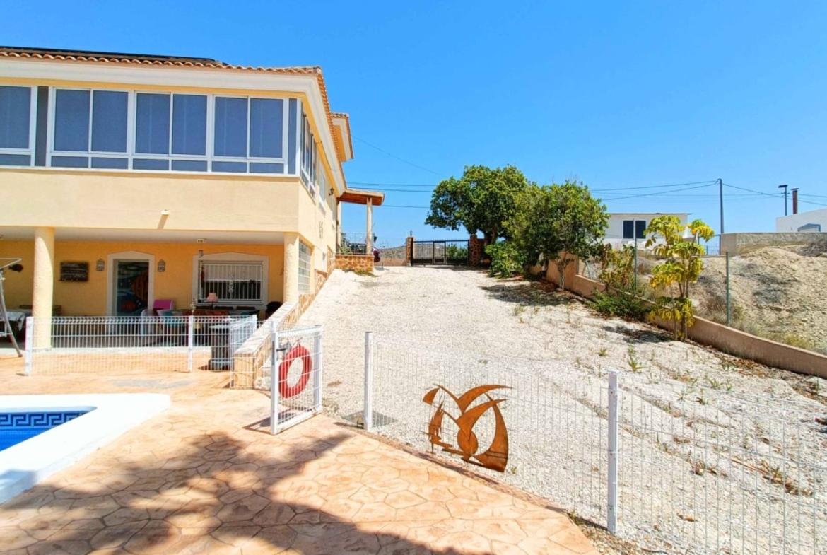 Country house with 5 bedrooms and 3 bathrooms in ABANILLA | Ref: SCH-5286