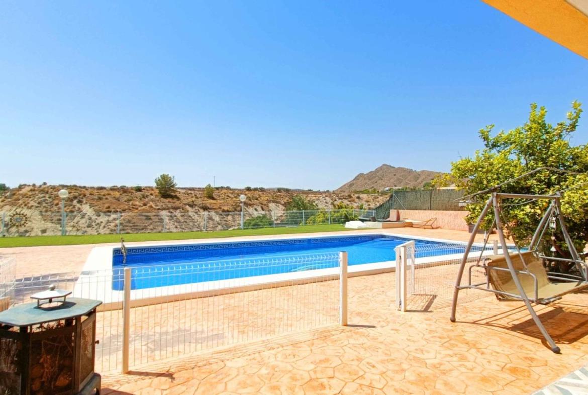 Country house with 5 bedrooms and 3 bathrooms in ABANILLA | Ref: SCH-5286