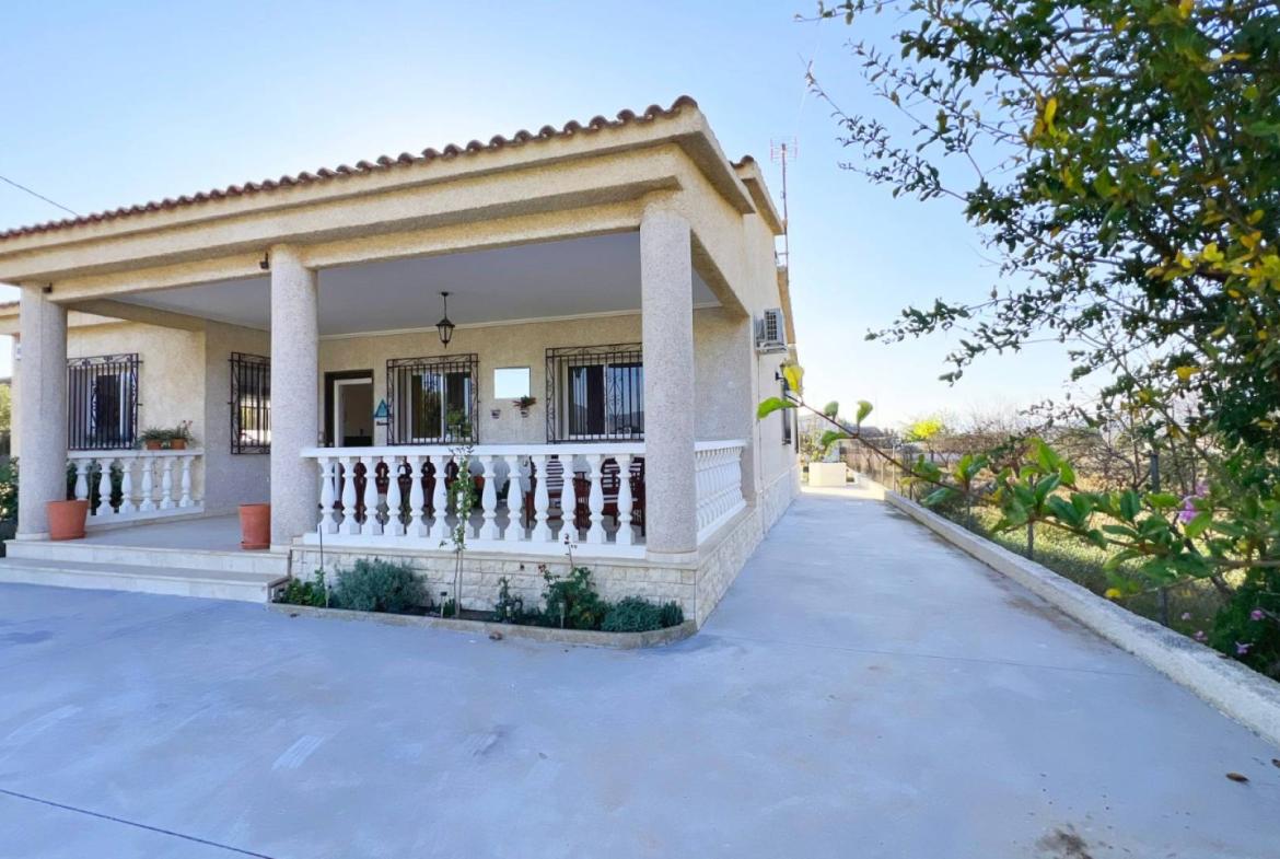 Country house with 4 bedrooms and 2 bathrooms in Barbaroja | Ref: SCH-5293