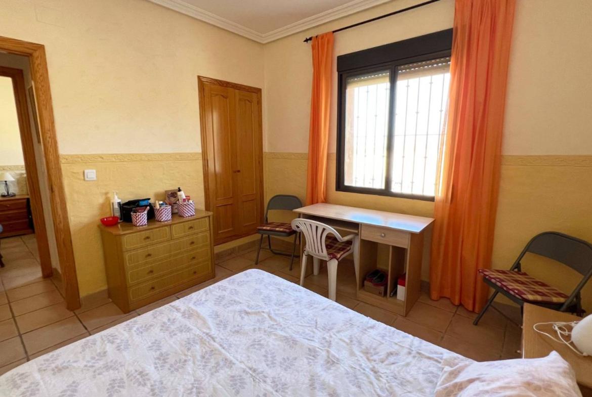 Country house with 4 bedrooms and 2 bathrooms in ASPE | Ref: SCH-5296