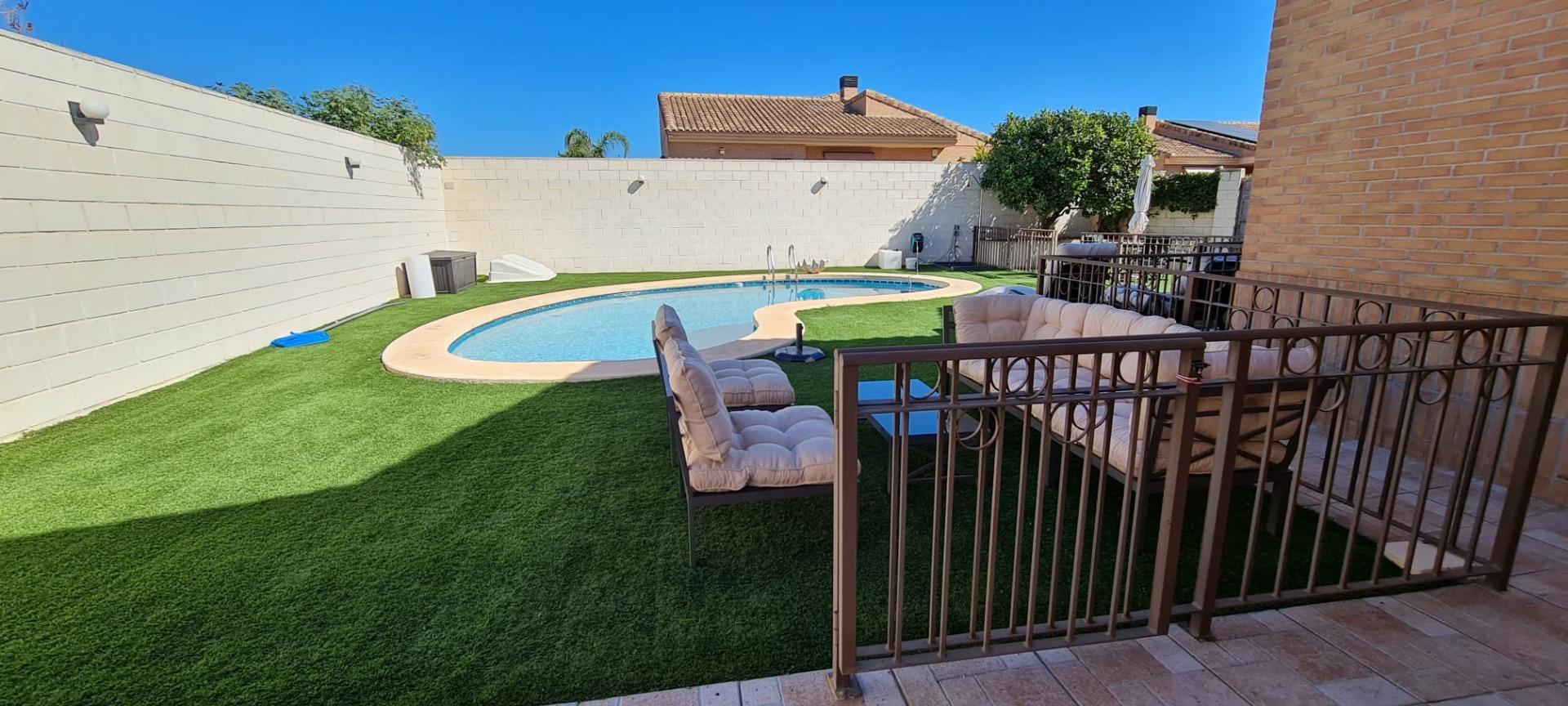 Country house with 4 bedrooms and 2 bathrooms in MUTXAMIEL | Ref: SCH-5094