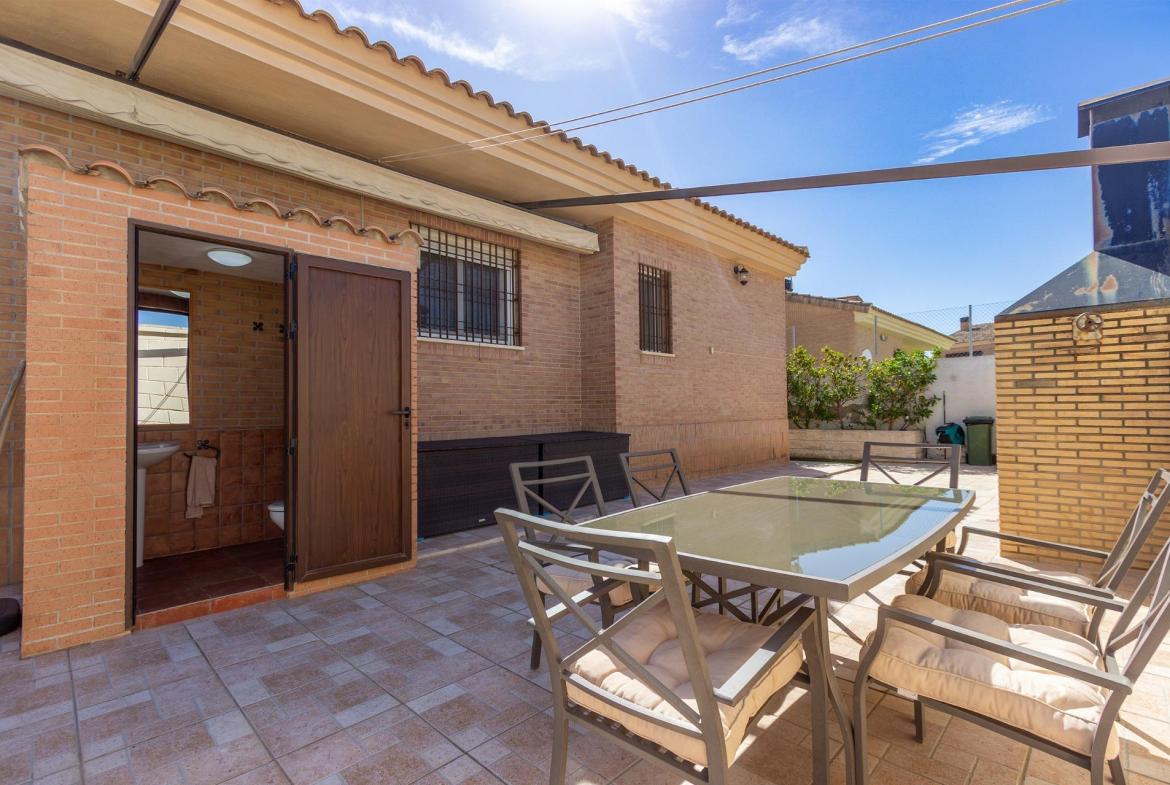 Country house with 4 bedrooms and 2 bathrooms in MUTXAMIEL | Ref: SCH-5094
