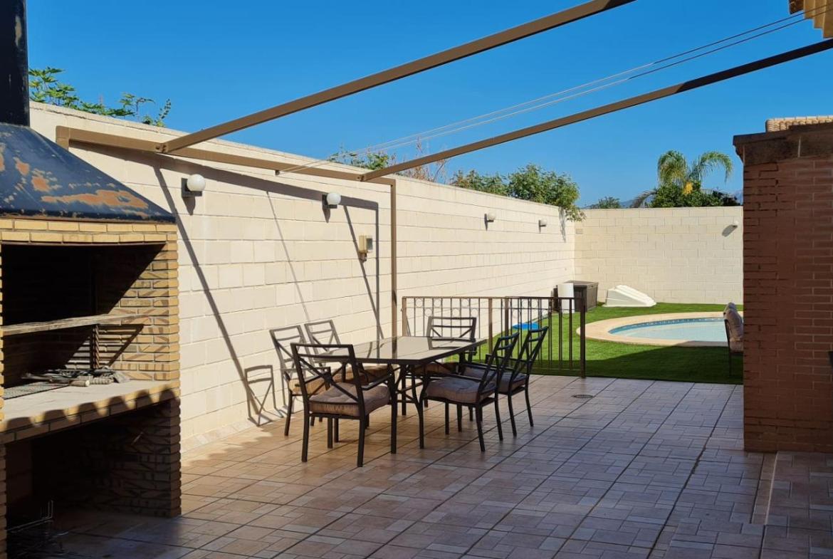 Country house with 4 bedrooms and 2 bathrooms in MUTXAMIEL | Ref: SCH-5094