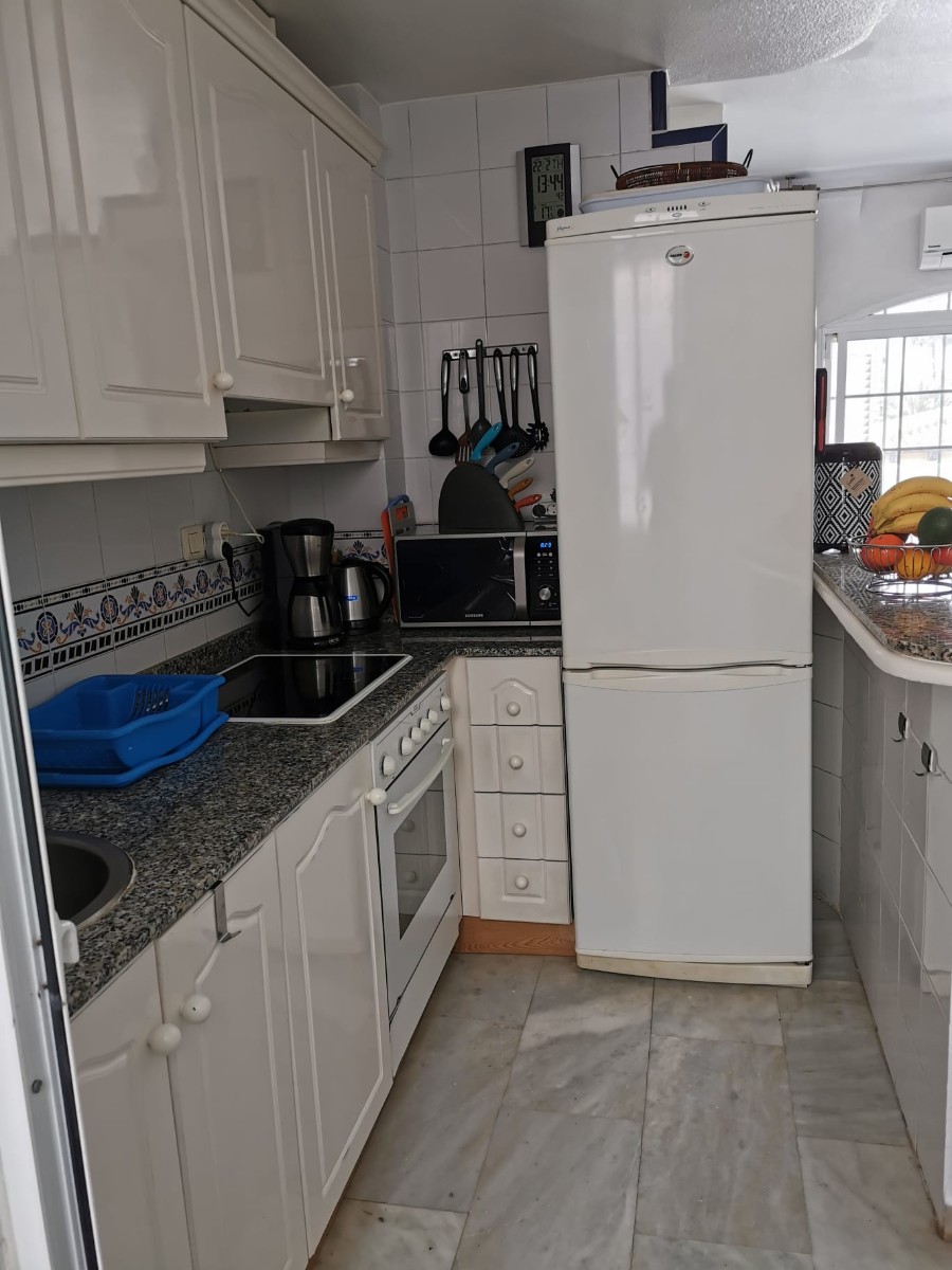 Apartment with 2 bedrooms and 1 bathroom in Torrevieja | Ref: VA5360