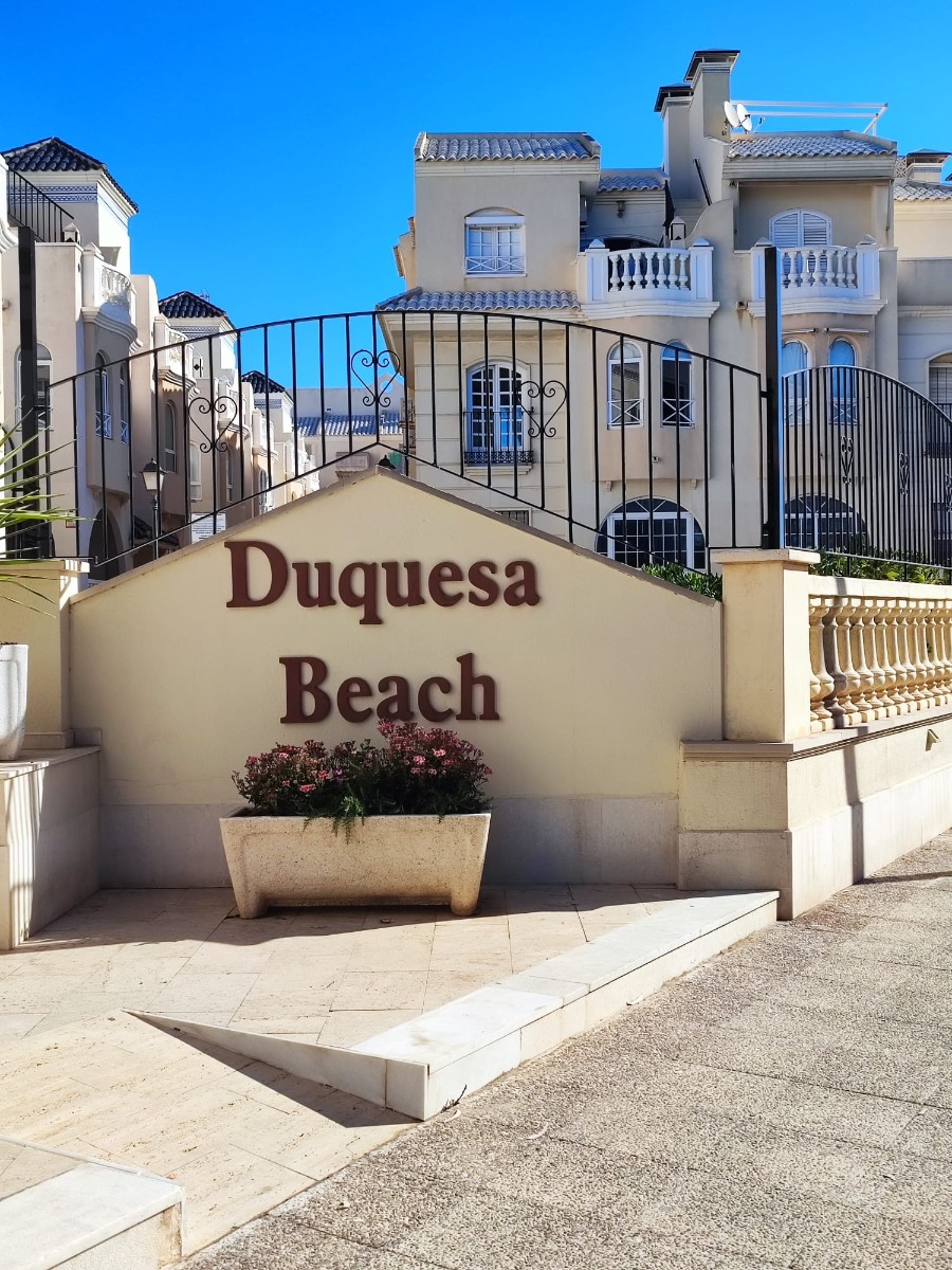 Apartment with 2 bedrooms and 1 bathroom in Torrevieja | Ref: VA5360