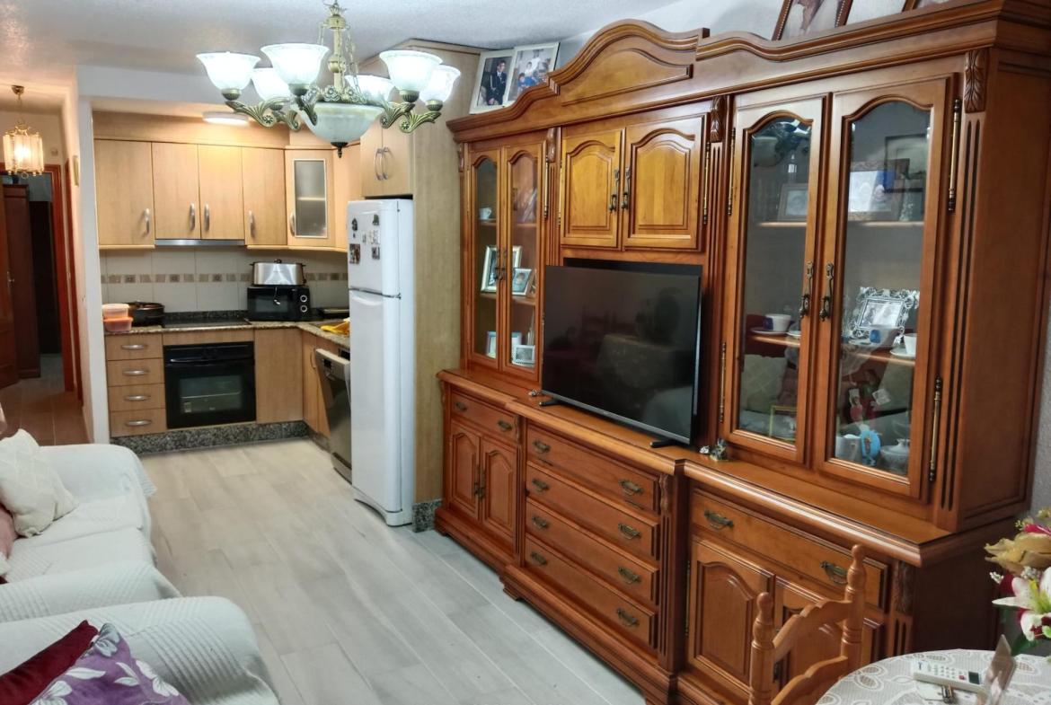 Apartment with 2 bedrooms and 1 bathroom in GUARDAMAR DEL SEGURA | Ref: SCH-5305