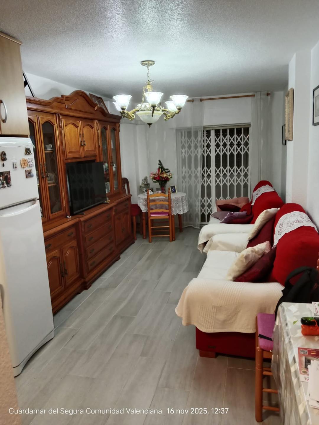 Apartment with 2 bedrooms and 1 bathroom in GUARDAMAR DEL SEGURA | Ref: SCH-5305