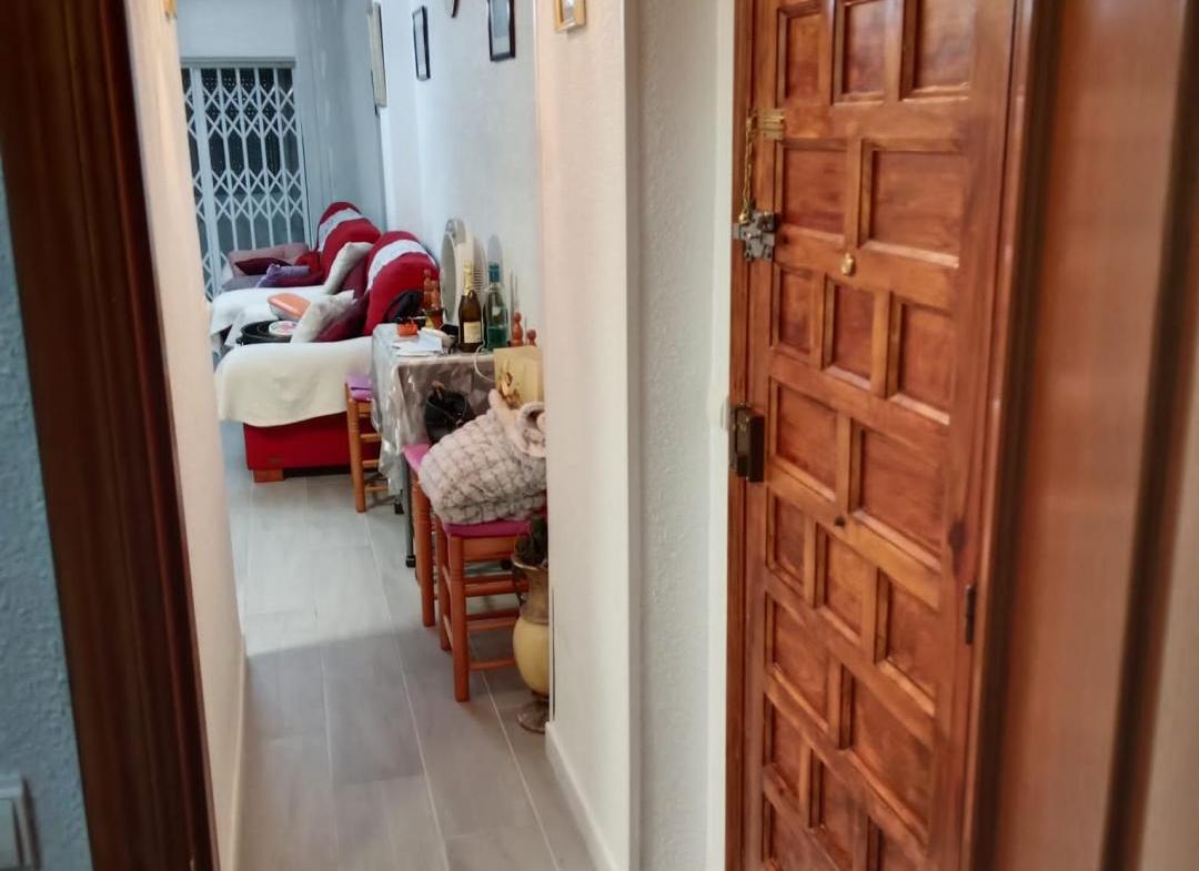 Apartment with 2 bedrooms and 1 bathroom in GUARDAMAR DEL SEGURA | Ref: SCH-5305