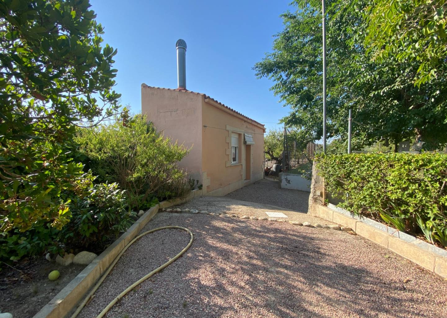 Country house with 5 bedrooms and 2 bathrooms in SAX | Ref: SCH-5320