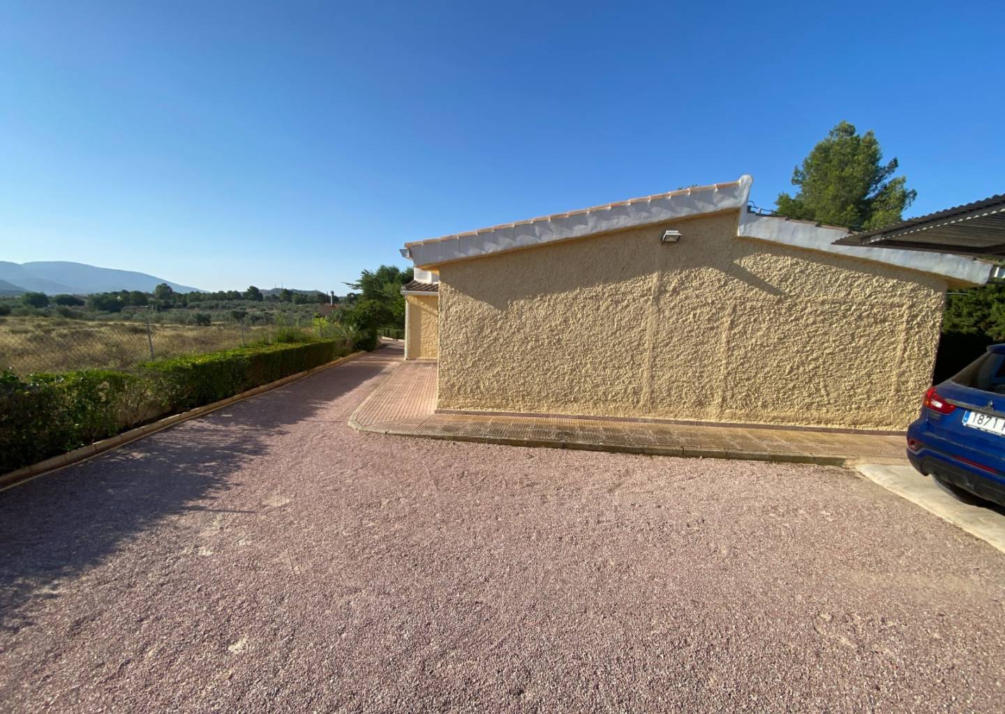 Country house with 5 bedrooms and 2 bathrooms in SAX | Ref: SCH-5320