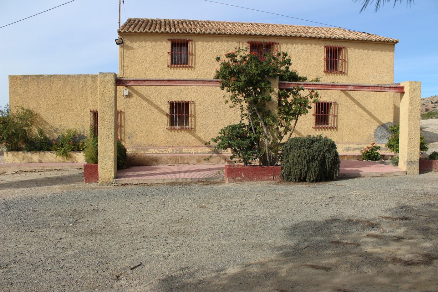 Country house with 5 bedrooms and 2 bathrooms in Alicante | Ref: SCH-5327