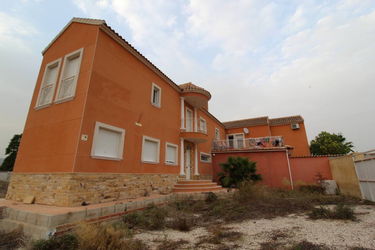 17682500246-7.jpg Country house with 6 bedrooms and 6 bathrooms in CREVILLENTE | Ref: SCH-5333