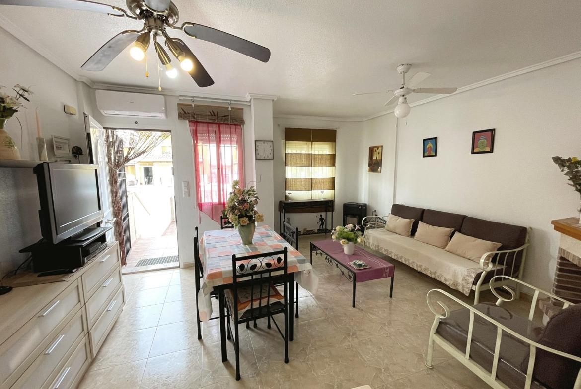 Townhouse with 3 bedrooms and 2 bathrooms in Ciudad Quesada | Ref: VA5378