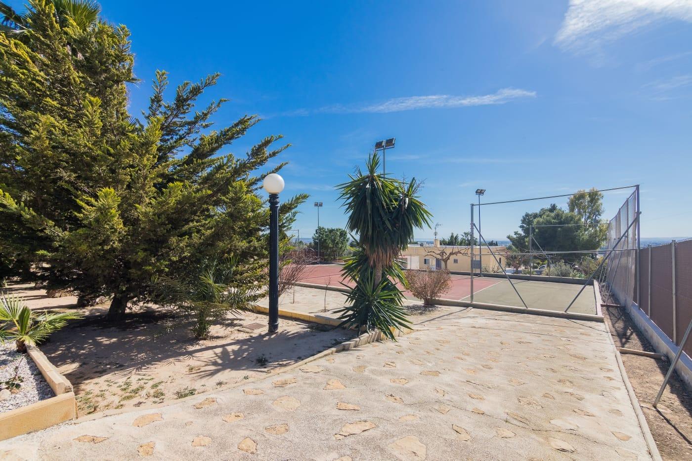 Country house with 3 bedrooms and 2 bathrooms in ELCHE | Ref: SCH-5339