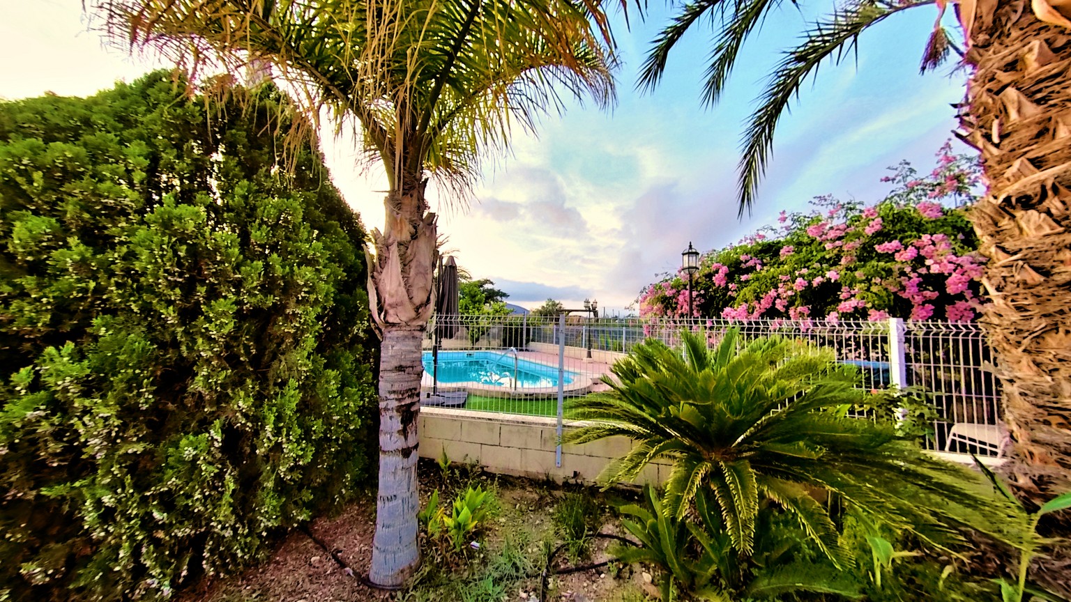 17702399187-8.jpg Country house with 3 bedrooms and 2 bathrooms in NOVELDA | Ref: SCH-5344