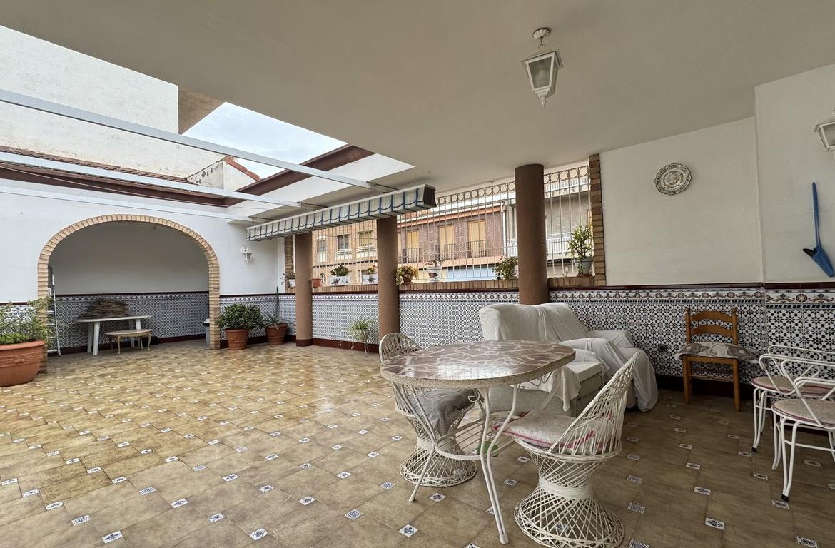 Villa with 6 bedrooms and 3 bathrooms in SAX | Ref: SCH-5346