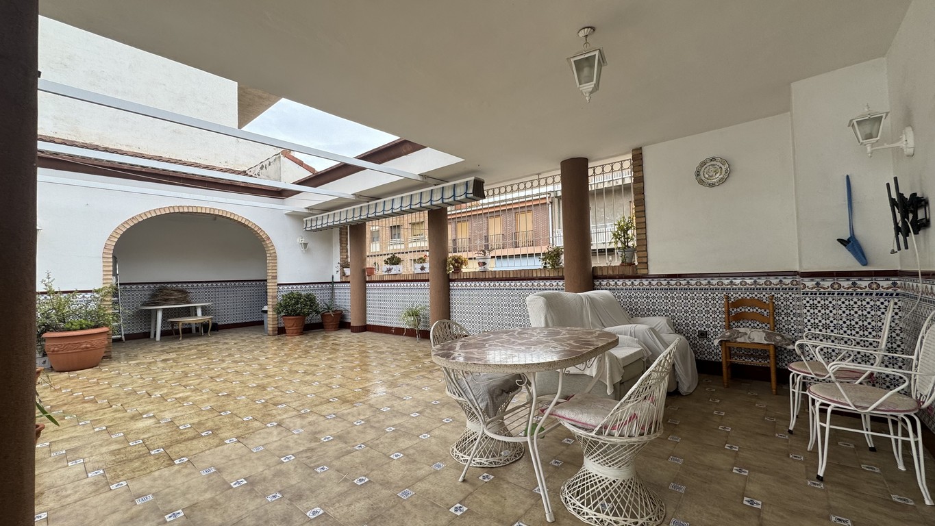 Villa with 6 bedrooms and 3 bathrooms in SAX | Ref: SCH-5346