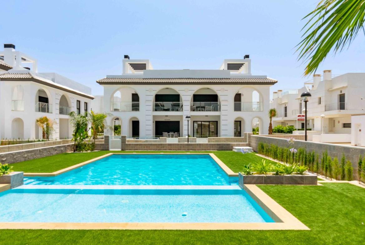 Apartment with 2 bedrooms and 2 bathrooms in Ciudad Quesada | Ref: VA5386