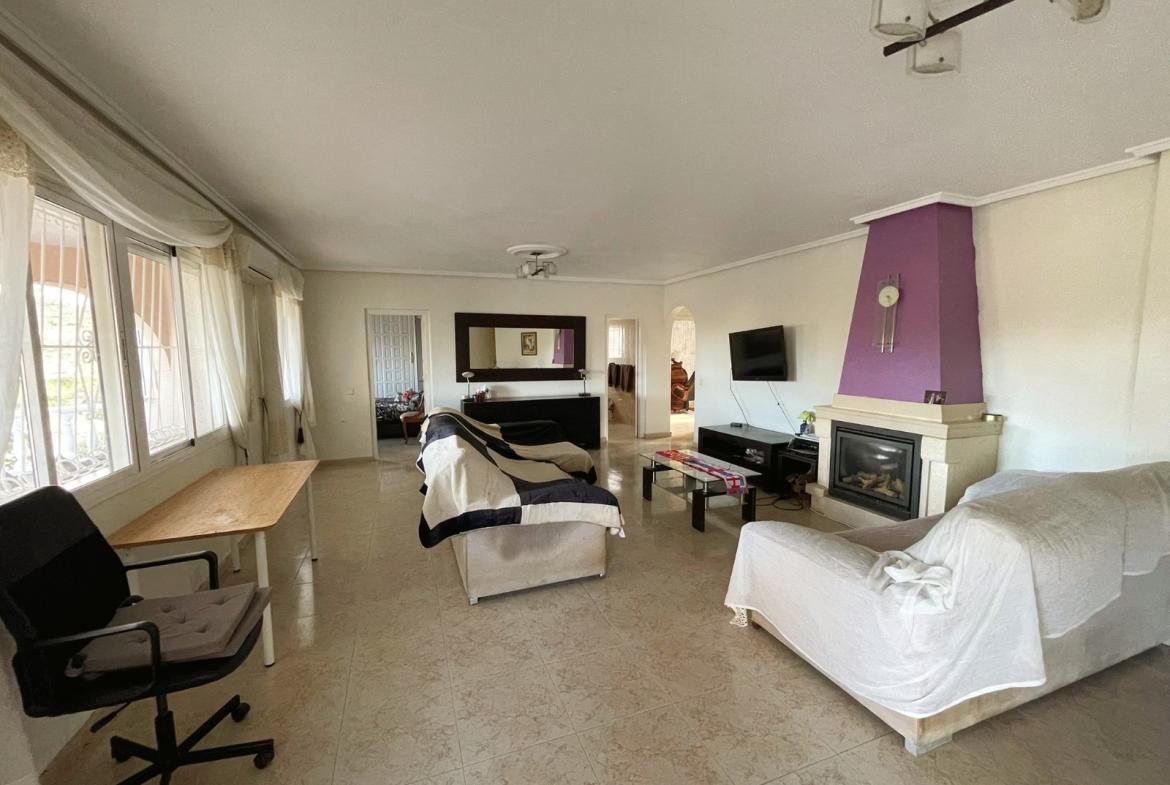 Villa with 5 bedrooms and 3 bathrooms in Ciudad Quesada | Ref: VA5383