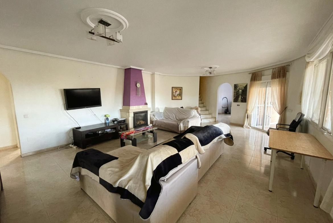 Villa with 5 bedrooms and 3 bathrooms in Ciudad Quesada | Ref: VA5383