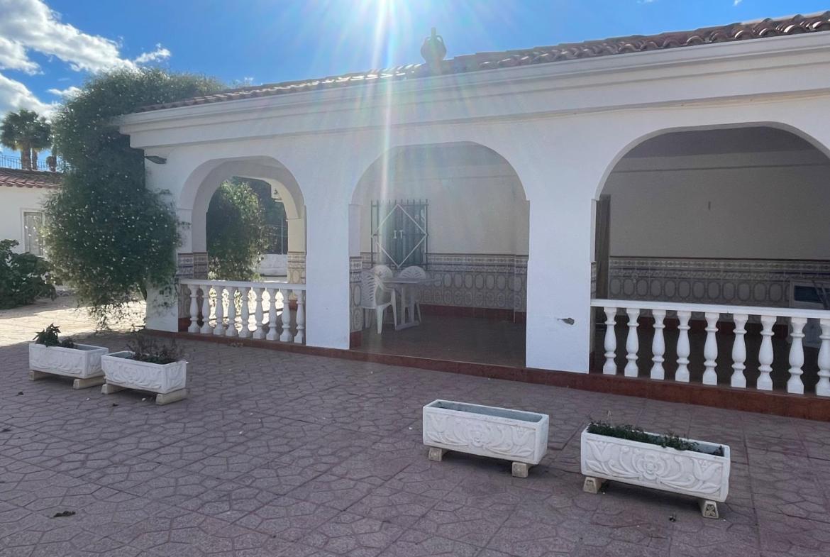 Country house with 5 bedrooms and 2 bathrooms in ELCHE | Ref: SCH-5358